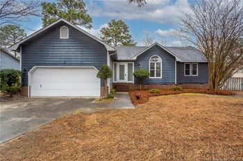 7001 Calamar Dr, Fayetteville, NC 28314