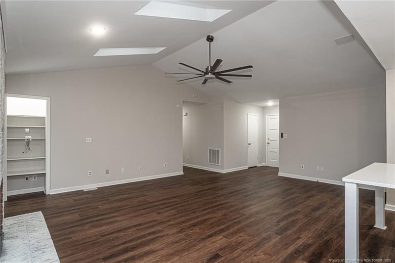 7001 Calamar Dr, Fayetteville, NC 28314