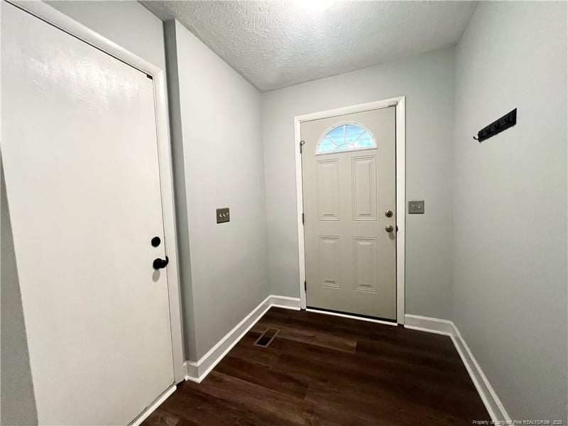 7001 Pantego Dr, Fayetteville, NC 28314