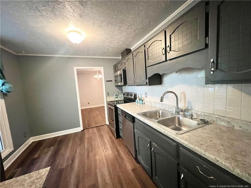 7001 Pantego Dr, Fayetteville, NC 28314