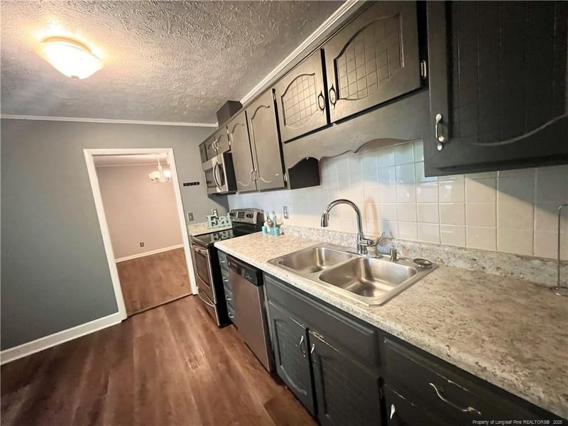 7001 Pantego Dr, Fayetteville, NC 28314