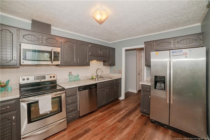 7001 Pantego Dr, Fayetteville, NC 28314