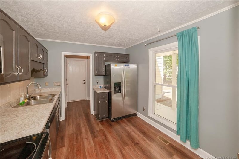 7001 Pantego Dr, Fayetteville, NC 28314