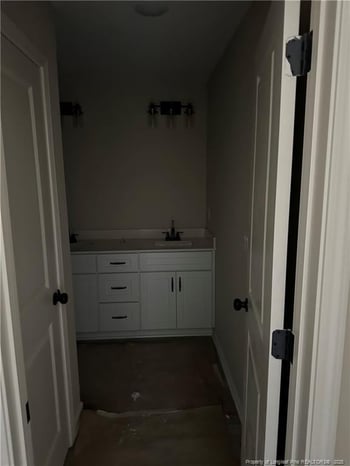 7001 Summerlin Dr, Fayetteville, NC 28306