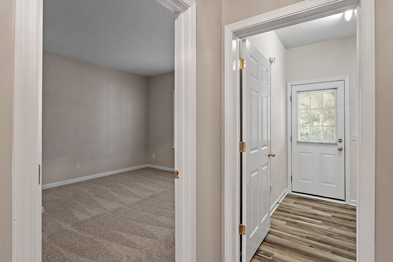 7001 Wheat Mill Pl, Raleigh, NC 27613