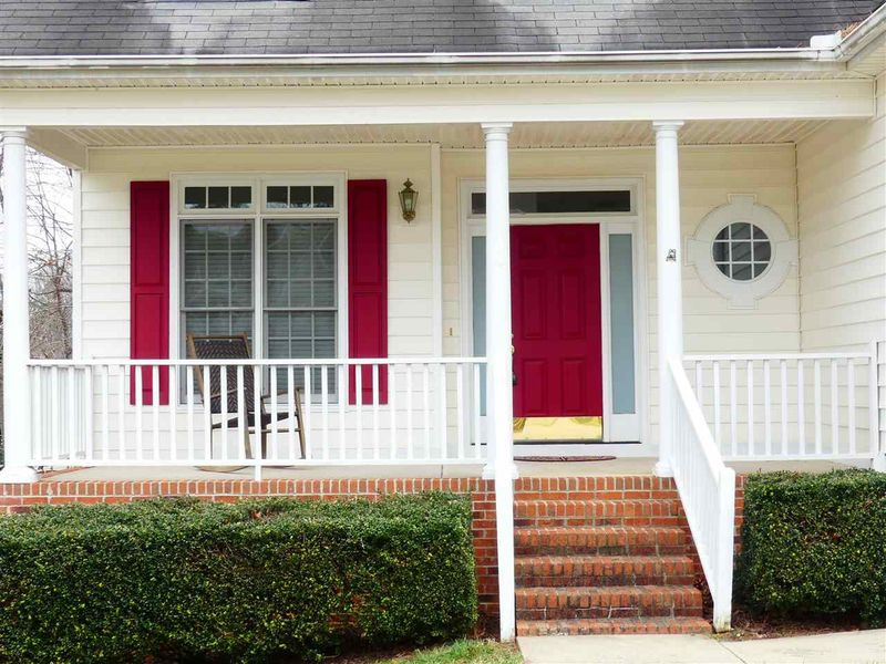 7004 Bellard Ct, Raleigh, NC 27617