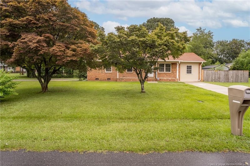 7004 Bronwyn St, Fayetteville, NC 28314