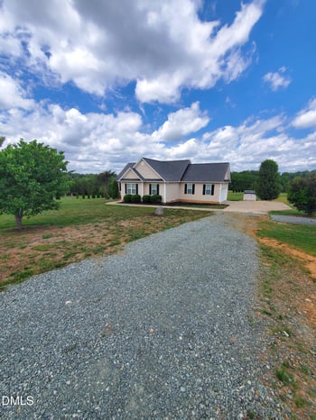 7005 Rock Pointe Pl, Liberty, NC 27298