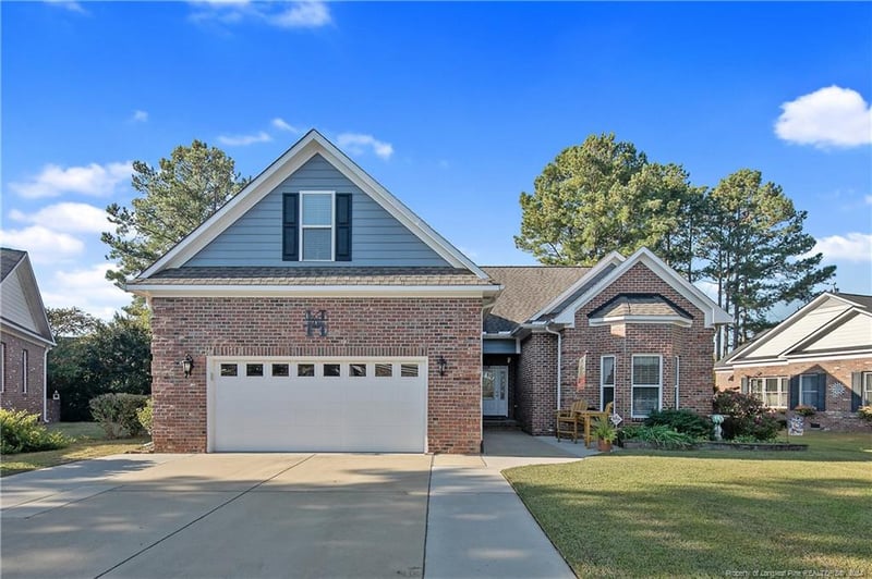 7007 Pitcairn Dr, Fayetteville, NC 28306