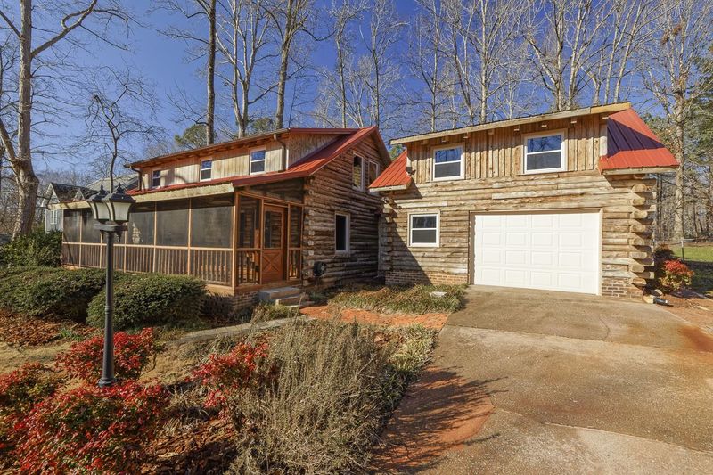 7008 Cedric Dr, Raleigh, NC 27603