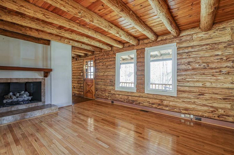 7008 Cedric Dr, Raleigh, NC 27603