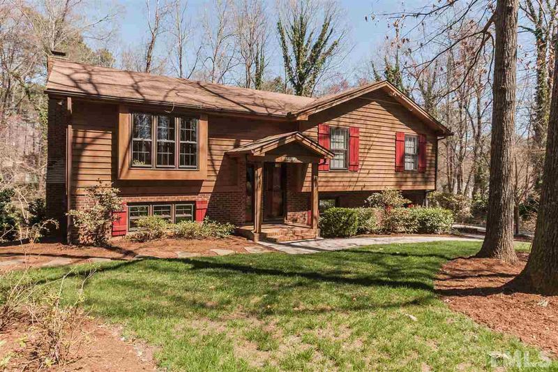 7008 Robbie Dr, Raleigh, NC 27607