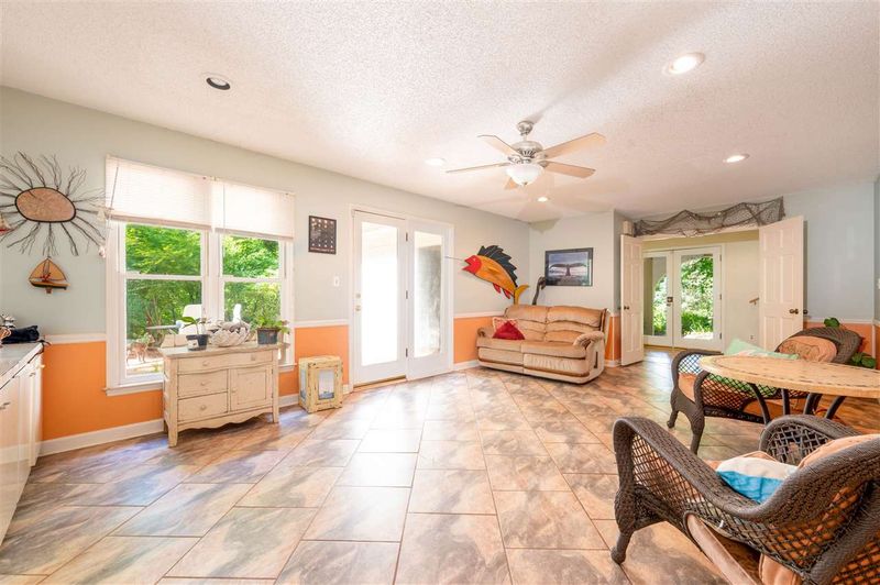 7009 Hickory Dr, Raleigh, NC 27603