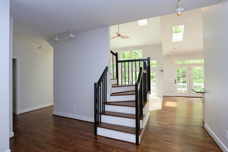 7009 Knotty Pine Dr, Chapel Hill, NC 27517