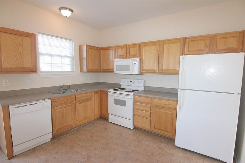 7009 Spanglers Spring Way, Raleigh, NC 27610
