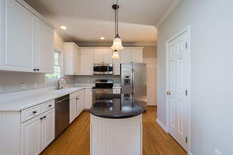 7009 Wilderness Rd, Raleigh, NC 27613