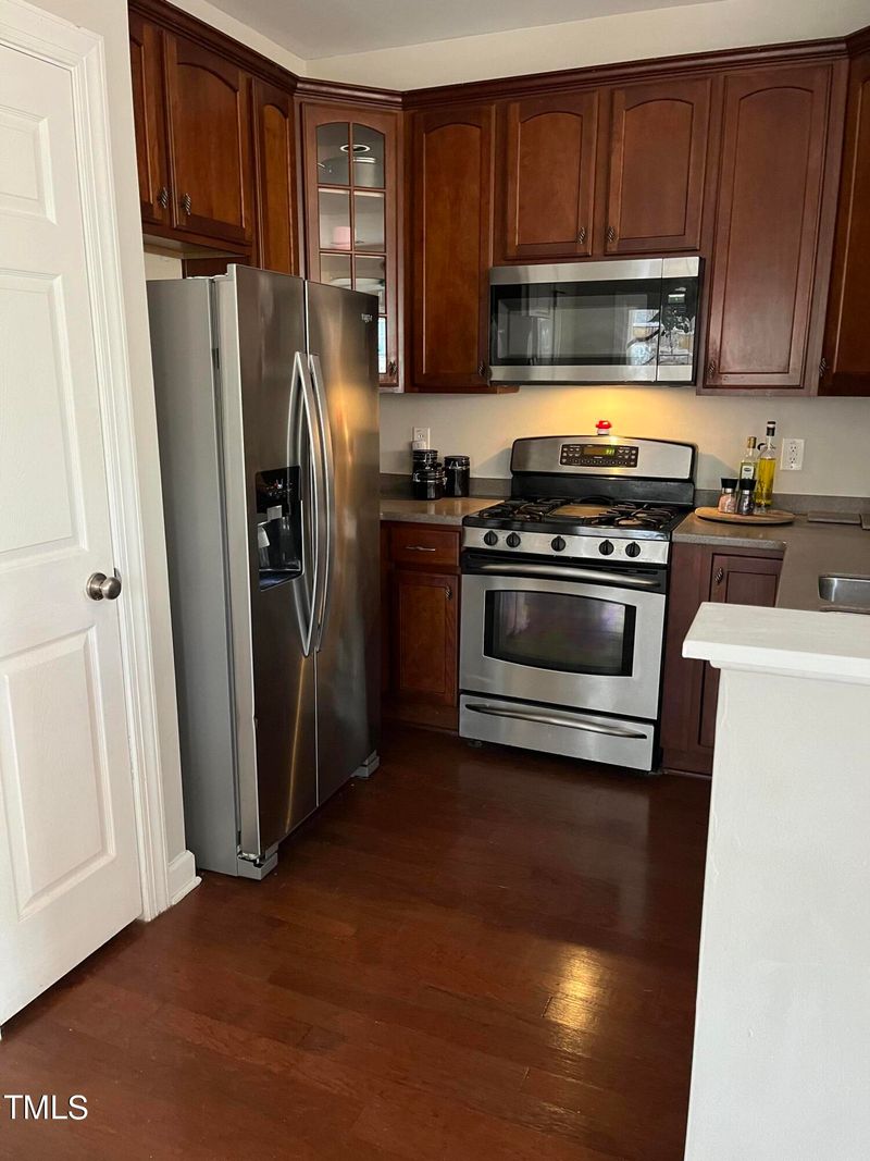 701 Bartlett Cir, Hillsborough, NC 27278