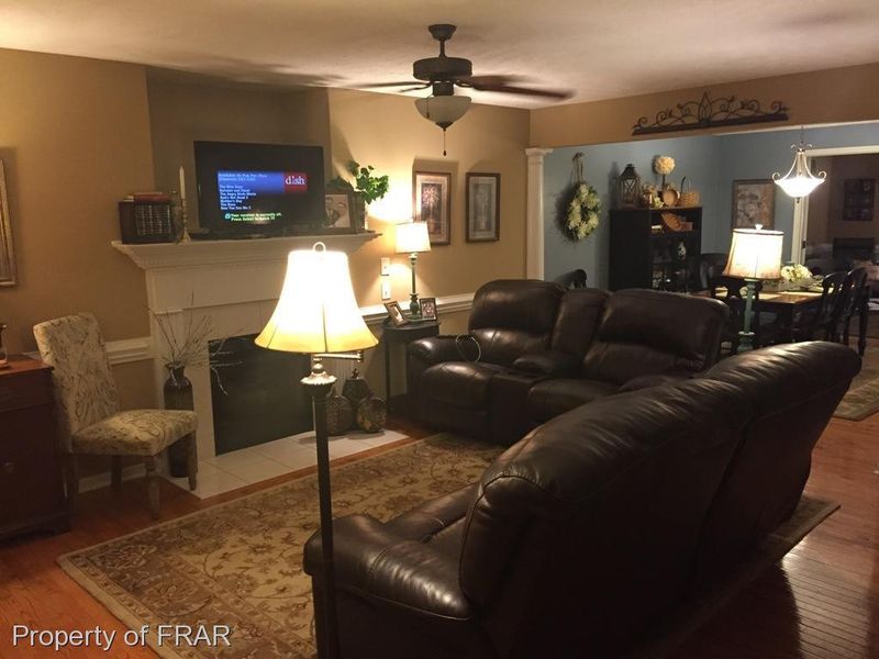 701 Camwheel Dr, Hope Mills, NC 28348