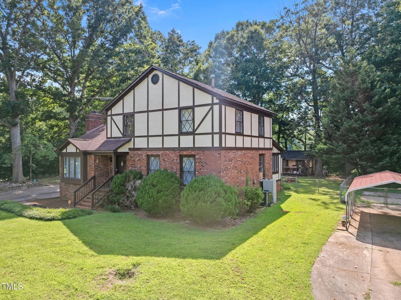 701 Carr St, Mebane, NC 27302