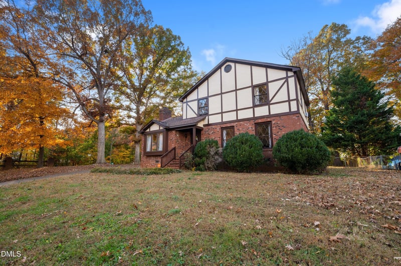 701 N Carr St, Mebane, NC 27302