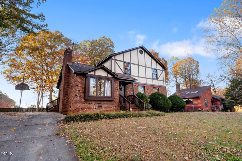 701 N Carr St, Mebane, NC 27302