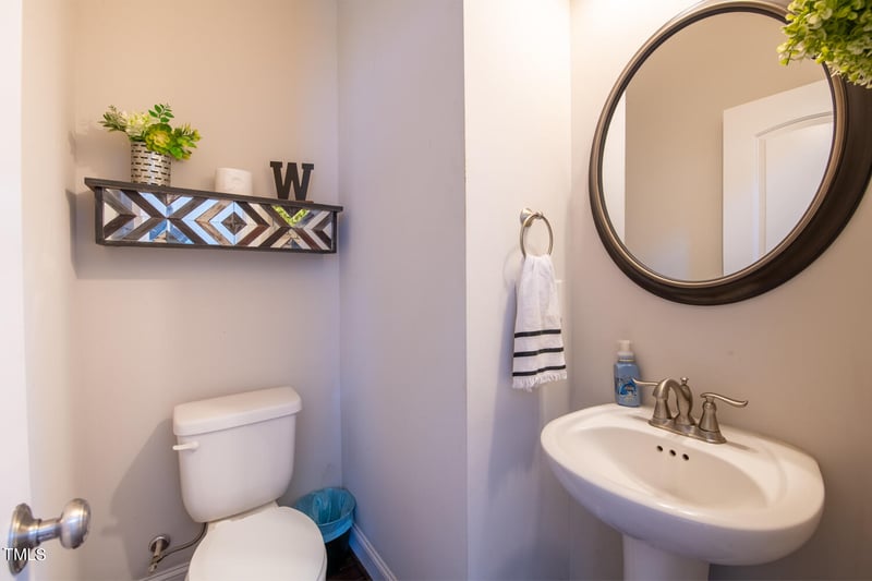 701 Cherry Tree Dr, Mebane, NC 27302