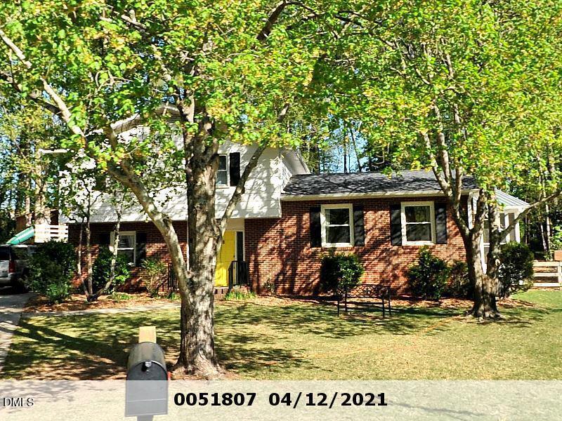 701 Coventry Ct, Raleigh, NC 27609