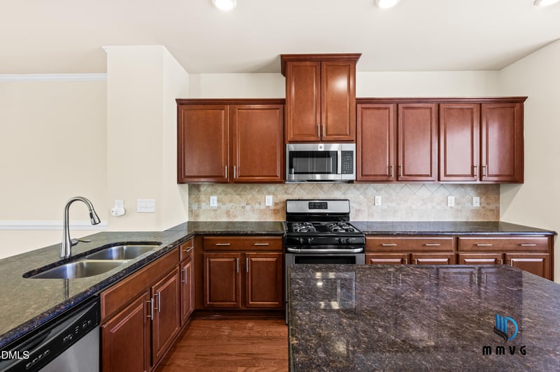 701 Edgewater Ridge Ct, Apex, NC 27523
