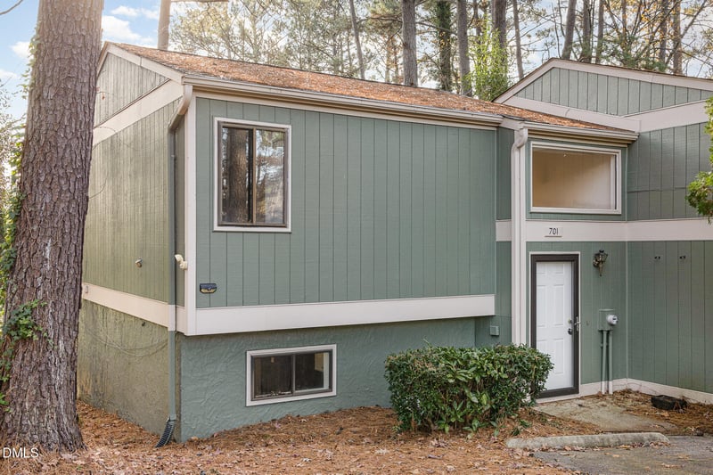 701 Godwin Ct, Raleigh, NC 27606