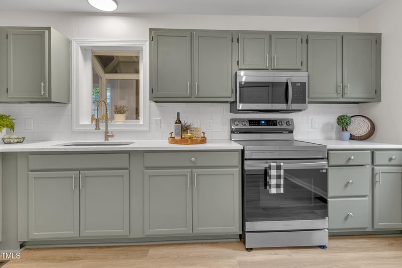 701 Grandview Dr, Durham, NC 27703
