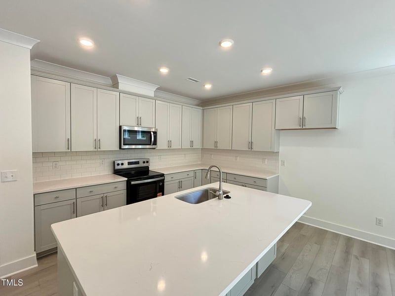 701 Highview Dr, Benson, NC 27504