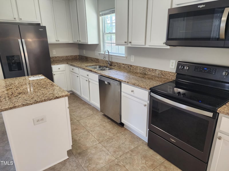 701 Holly Thorn, Holly Springs, NC 27540