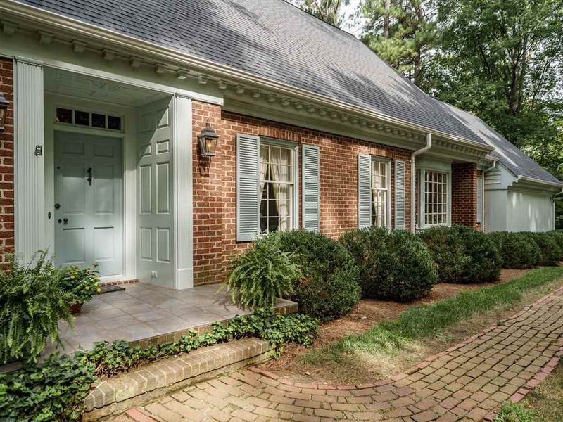 701 Lakestone Dr, Raleigh, NC 27609