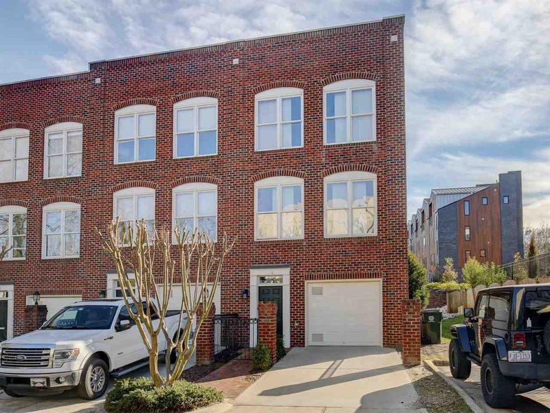 701 W Lane St #104, Raleigh, NC 27603