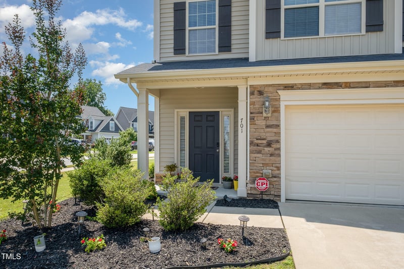 701 Laurel Spring Dr, Fuquay Varina, NC 27526