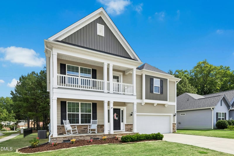 701 Minerva Dale Dr, Fuquay Varina, NC 27526