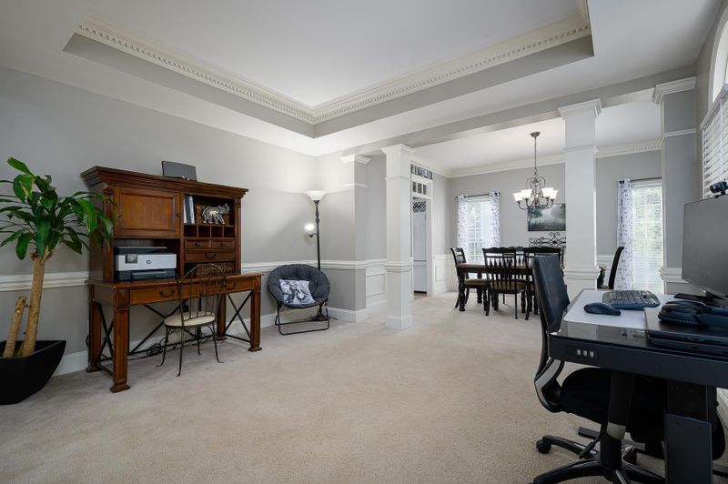 701 Modena Dr, Cary, NC 27513