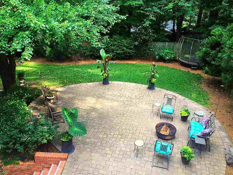 701 Northbrook Dr, Raleigh, NC 27609
