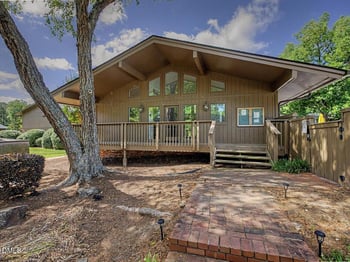 701 Oak Tree Dr, Chapel Hill, NC 27517