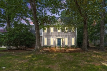 701 Oakhall Dr, Holly Springs, NC 27540