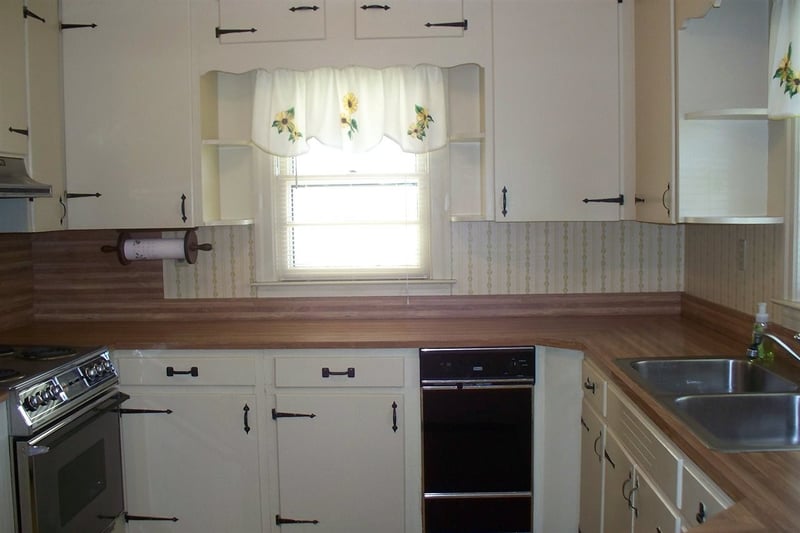 701 Old Post Rd, Erwin, NC 28334