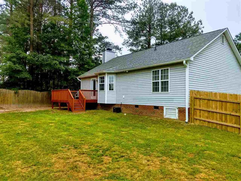 701 S Phillips Pointe Dr, Fuquay Varina, NC 27526
