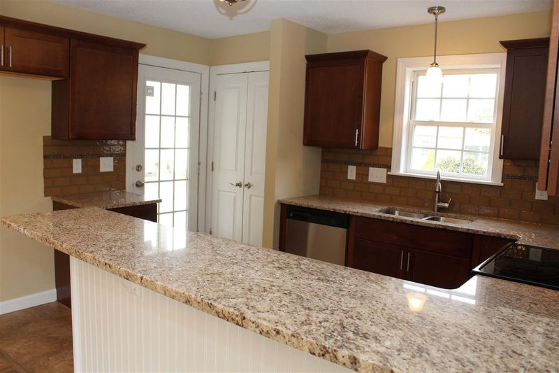 701 Sarratt Ridge Ct, Wake Forest, NC 27587