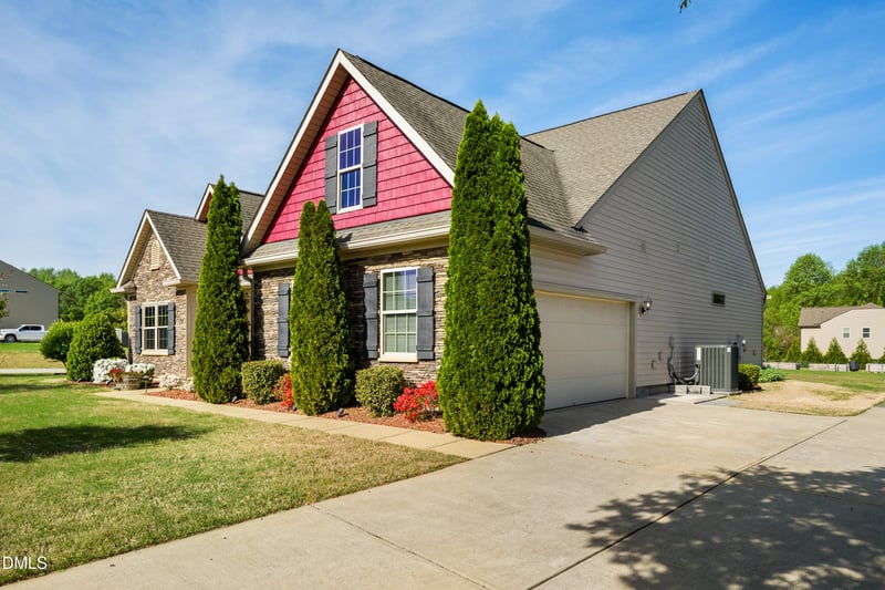 701 Spruce Meadows Ln, Willow Springs, NC 27592