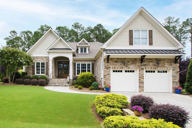 701 Stoney Knoll Dr, Cary, NC 27519