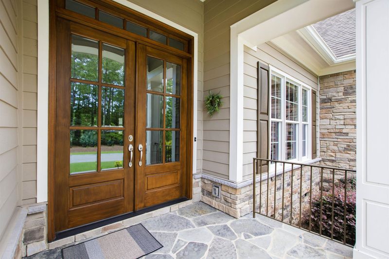 701 Stoney Knoll Dr, Cary, NC 27519