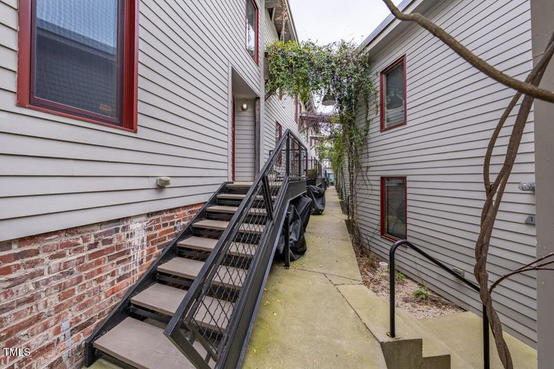 701 W Trinity Ave #107, Durham, NC 27701