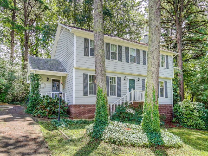 701 Valerie Dr, Raleigh, NC 27606