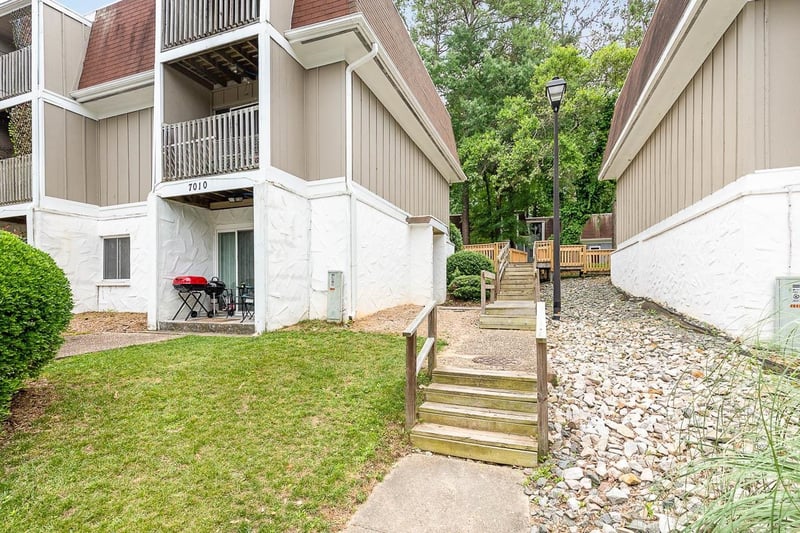 7010 Longstreet Dr #B, Raleigh, NC 27615