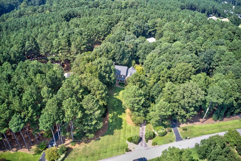 7011 Farmdale Rd, Raleigh, NC 27610